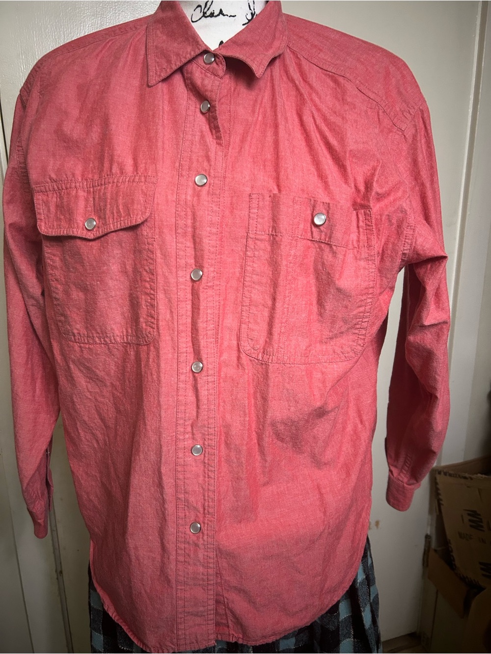 Red Pearl Snap Western Shirt with Chest Pockets SZ L